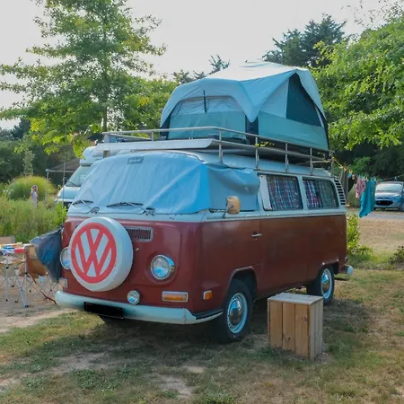 Camping Les Brillas Les Moutiers Exterior photo