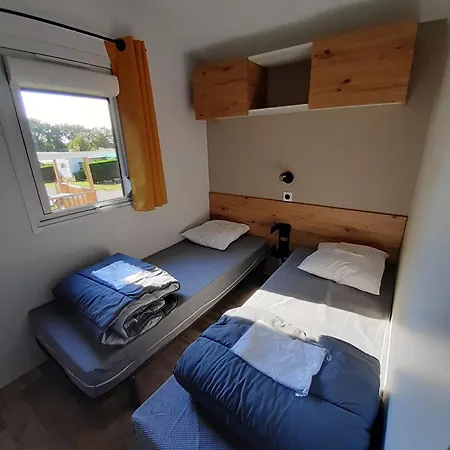 Camping Les Brillas Les Moutiers Exterior photo